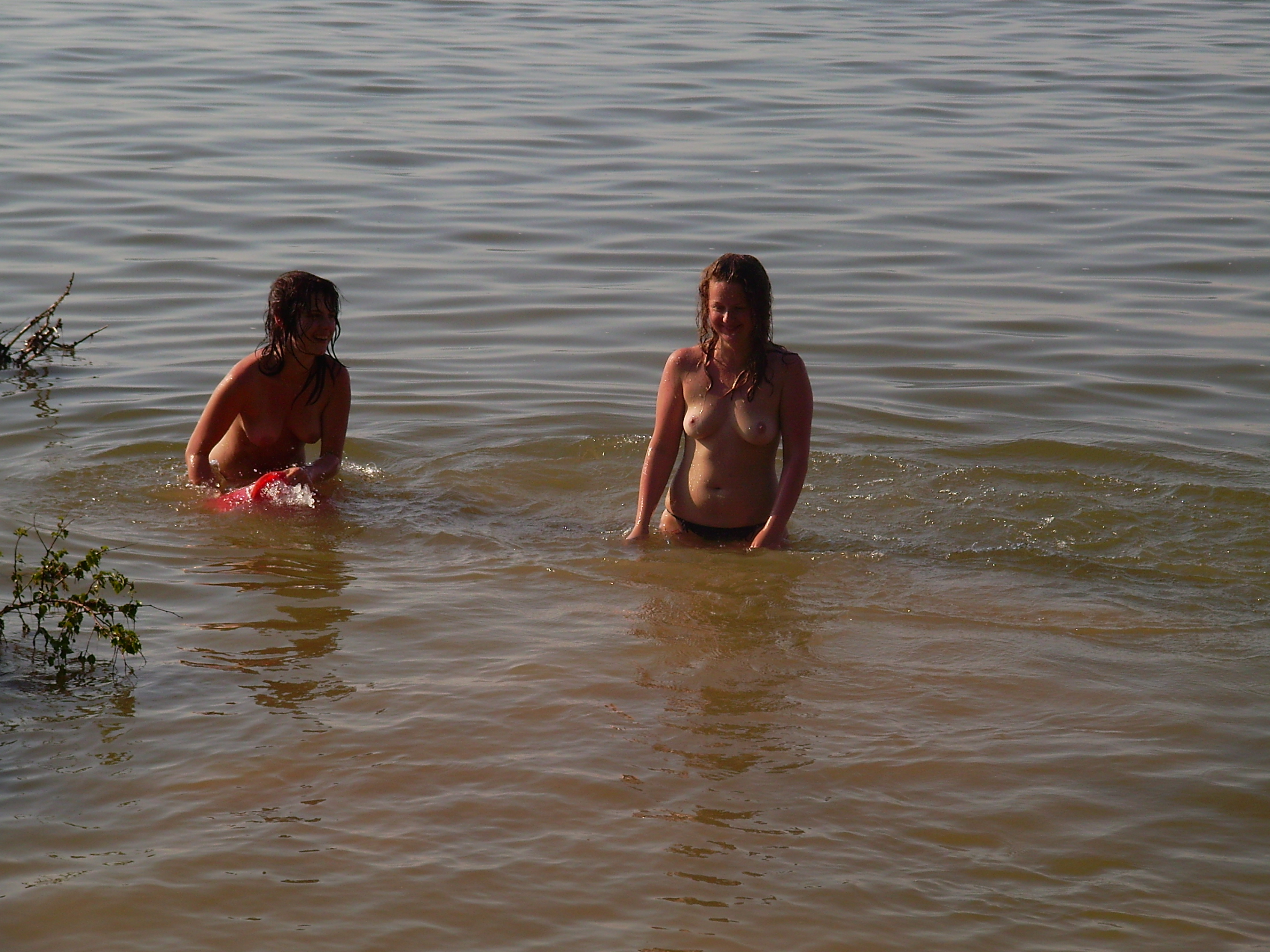 Amateur Girls Holiday Pics — 28