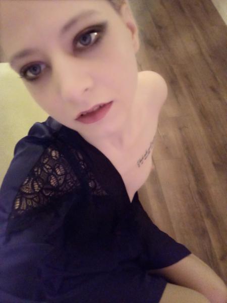 Flat / small Tits / K(l)eine Titten — 11