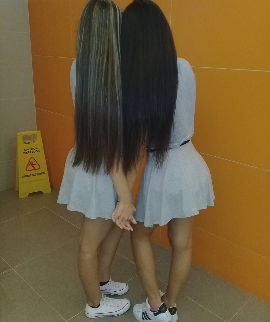 Amigas Colombianas — 12