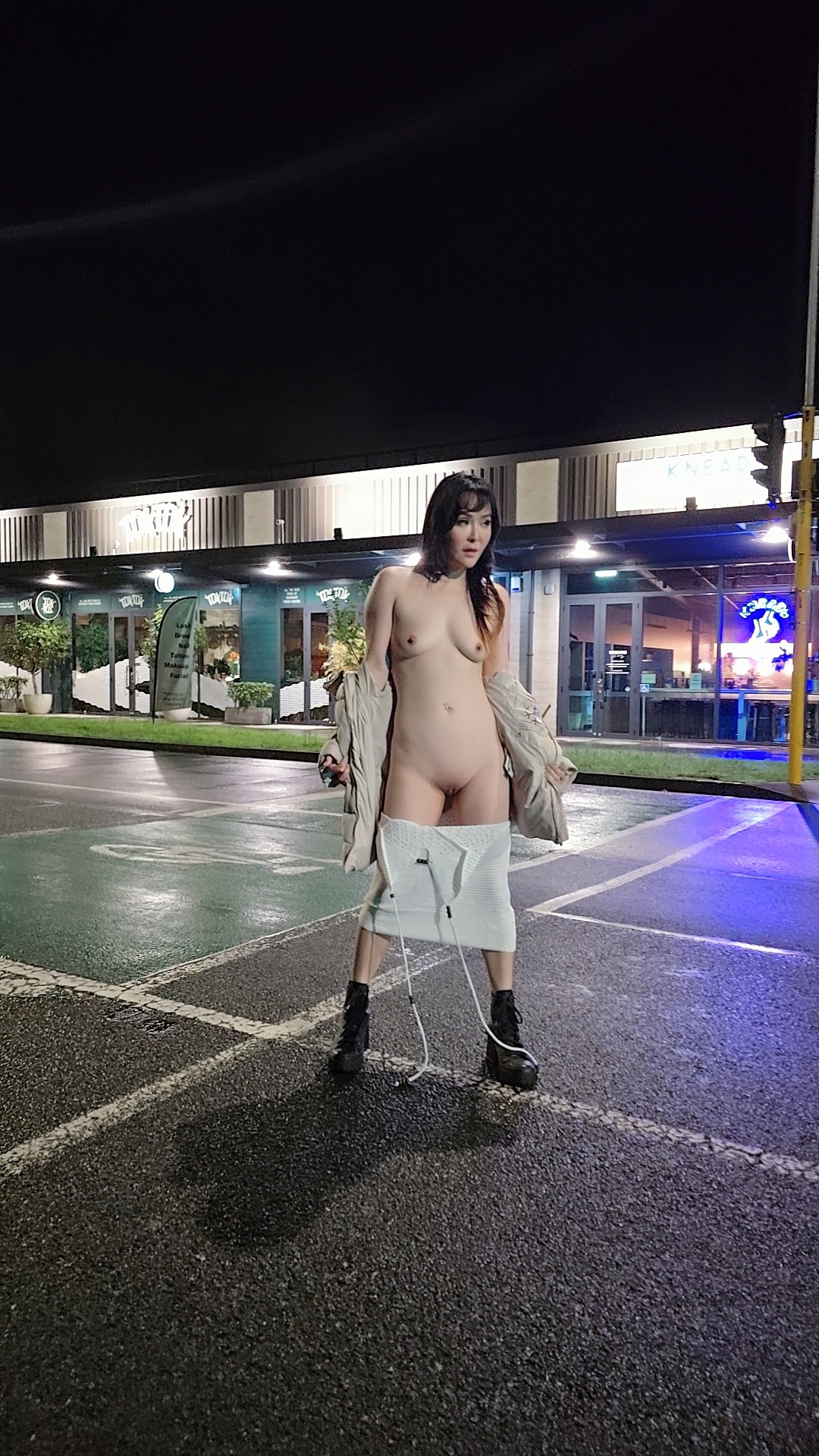 Misstaiwan pose nude in new zealand public places — 5